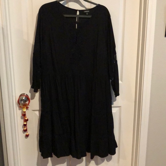 torrid Dresses & Skirts - Torrid black dress with lace detail.
